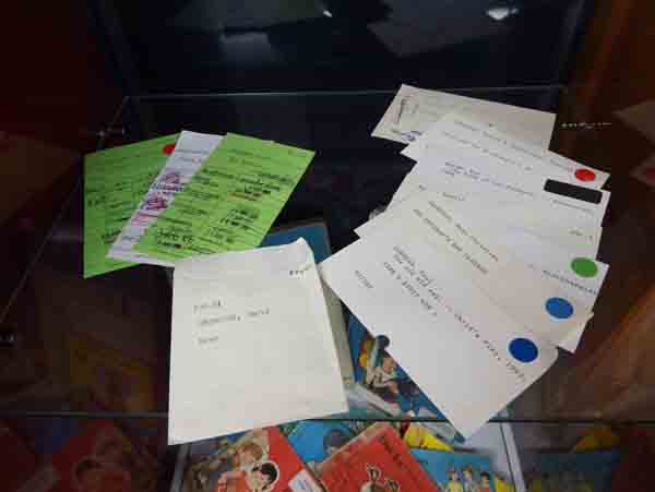 11-Old-Library-cards.jpg