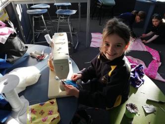 Imogen sewing in class2